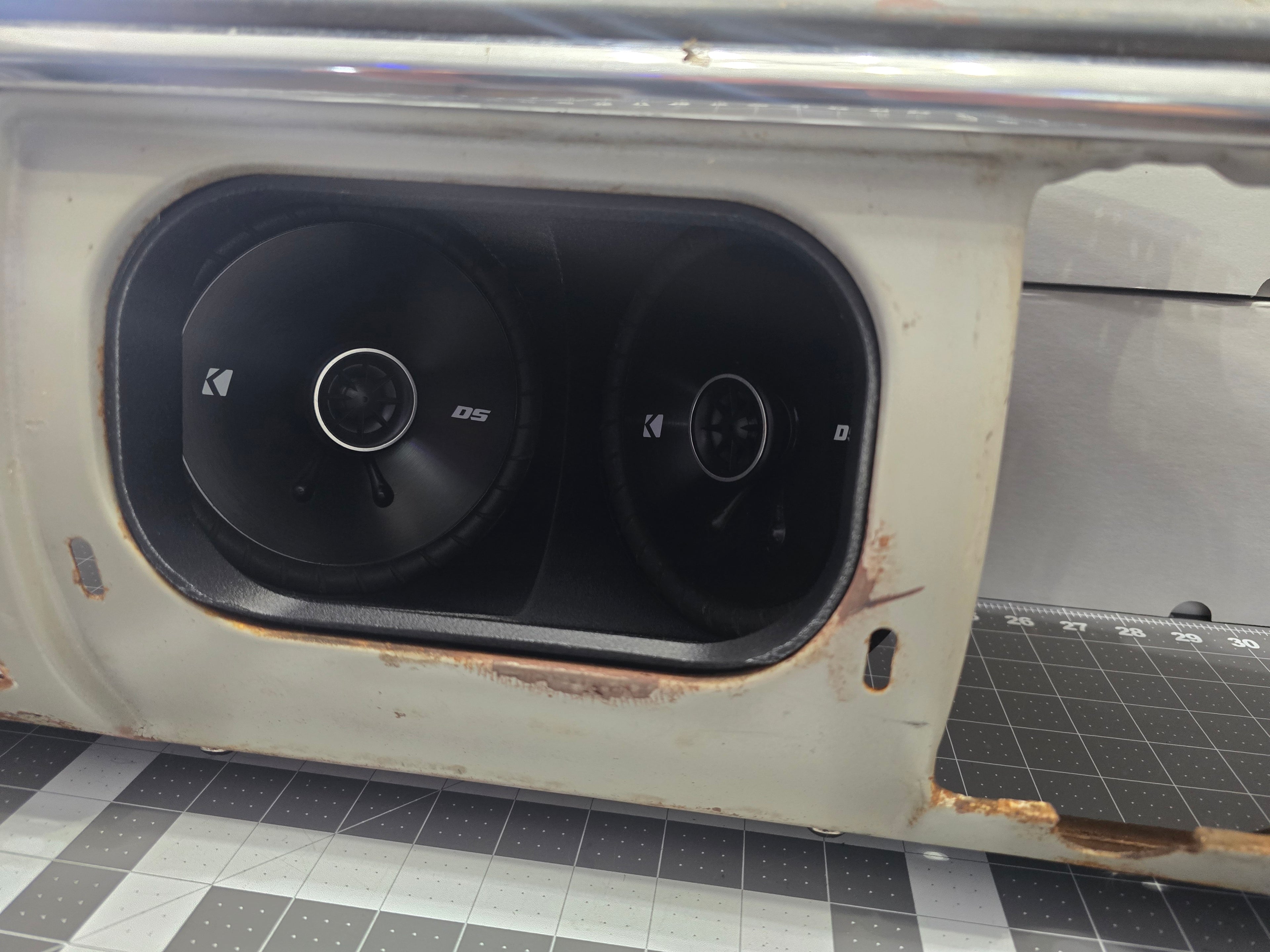 1949-1950 Dash Speaker Adapter for Dual 6.75" Speakers