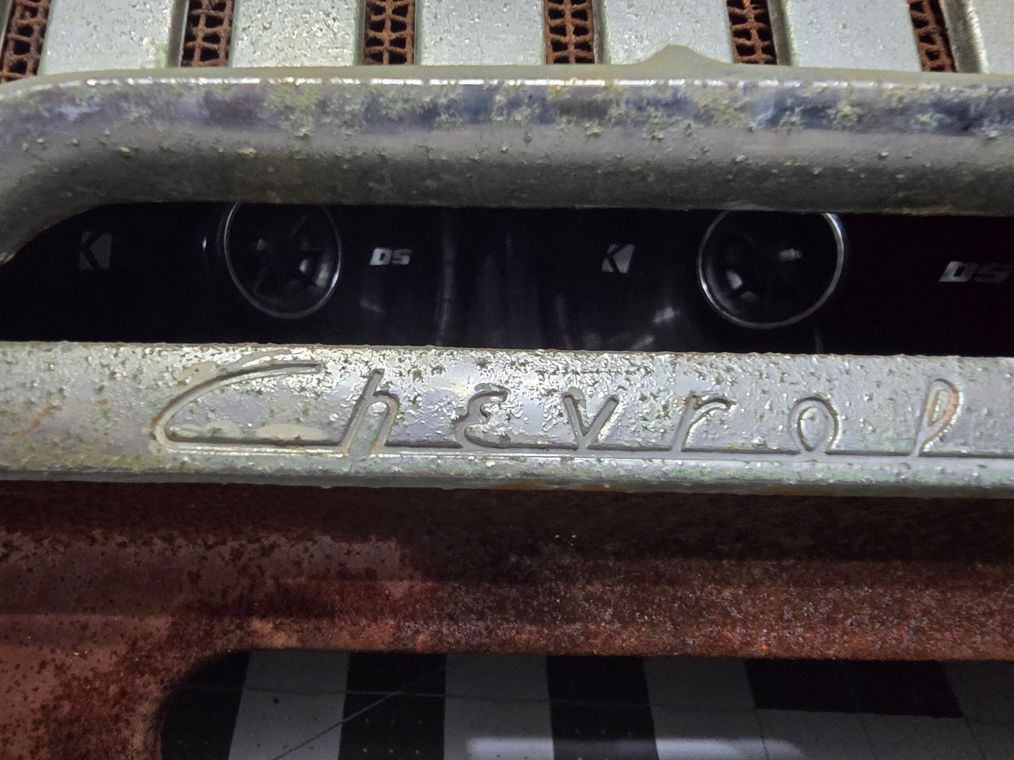 1951-1952 Dash Speaker Adapter for Dual 6.75" Speakers